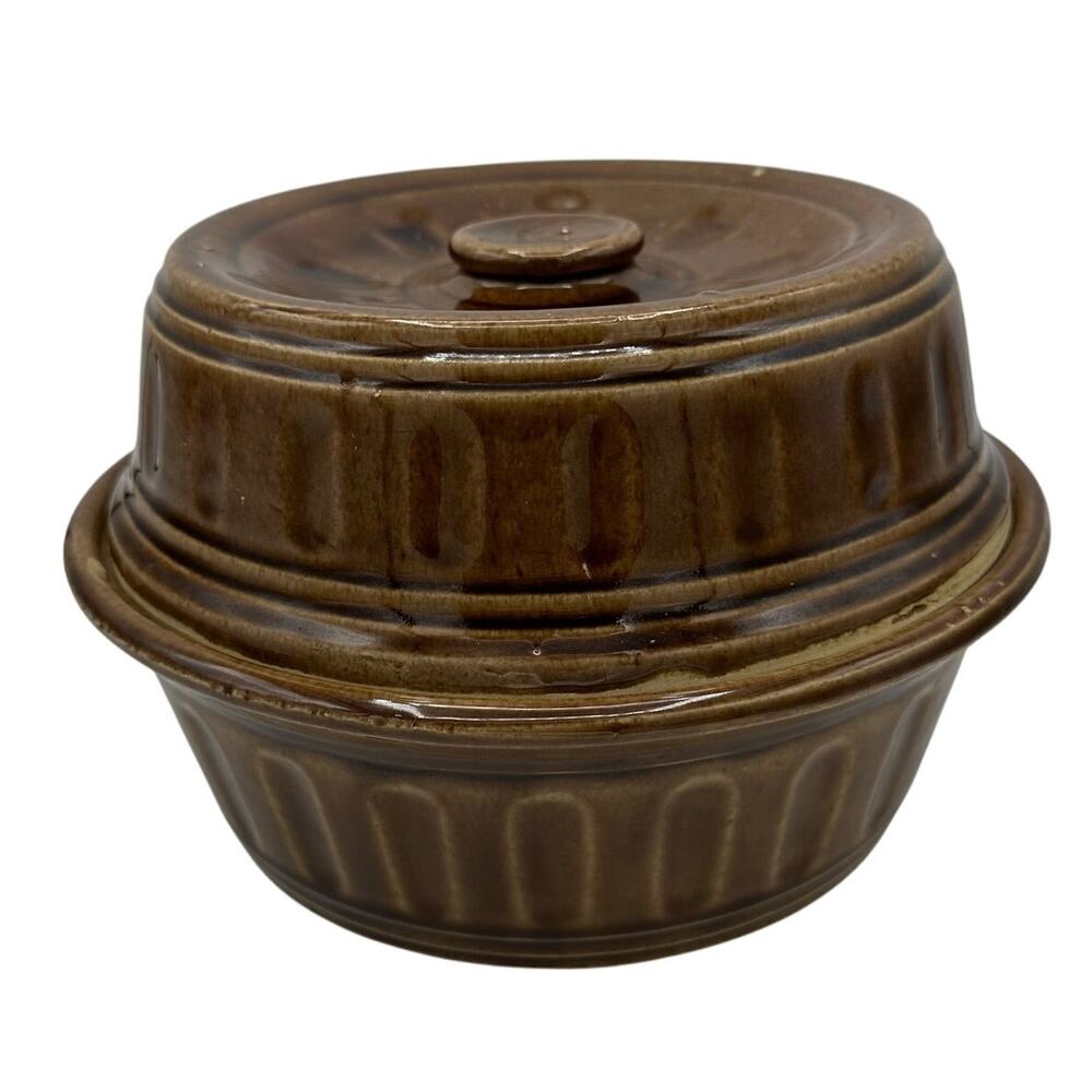 Vintage USA Stoneware Lidded Dish 2 Qt  Oven Proof Marked USA Possibly McCoy